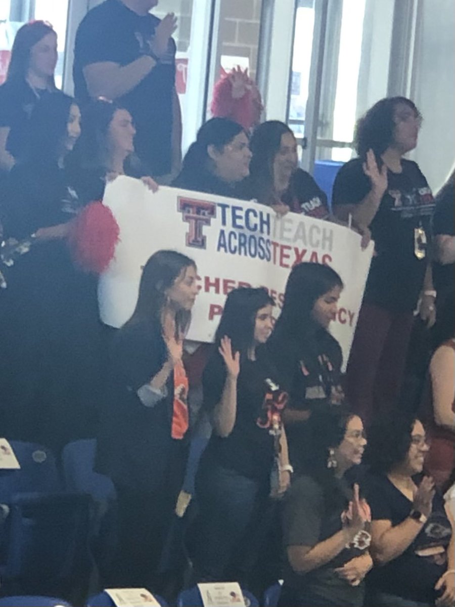 castroprek's tweet photo. Convocation 2022 @brittany_amii @lilycarrillo64 @mlhausler @jacob @NISDMyers #NISDignited https://t.co/SXaByCE1TB