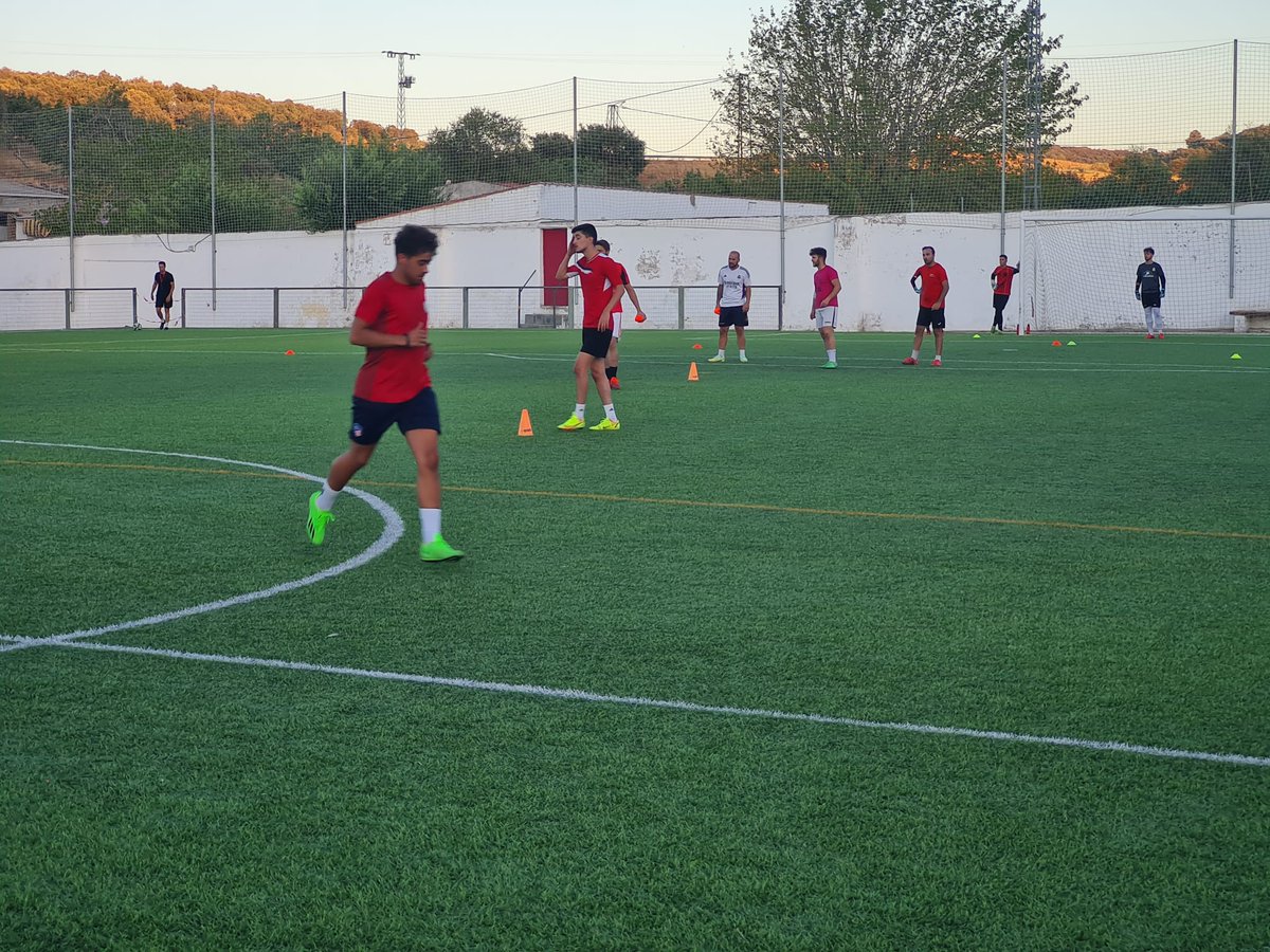 UPSegurena's tweet photo. De vuelta con más ganas e ilusión que nunca!!!
#workinprogress #UPSegureña #PreTemporada #temporada22_23 #VamosUP💪🏼💪🏼 https://t.co/8kCqzqNeCx