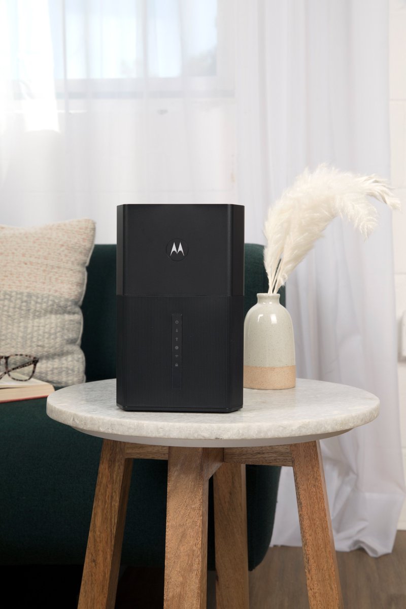 motorolanetwrk's tweet photo. Looking for a #homenetwork system that pays for itself? #Motorola's MG8725 DOCSIS 3.1 #CableModem / WiFi 6 Router Combo delivers whole-home #WiFi coverage while saving you up to $168 a year on modem rental fees. Learn more at: https://t.co/J6P6sTlfO9 https://t.co/6hRFz4Suwe