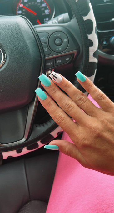 Watch Lucy's leaked NSFW photo on TwXstars