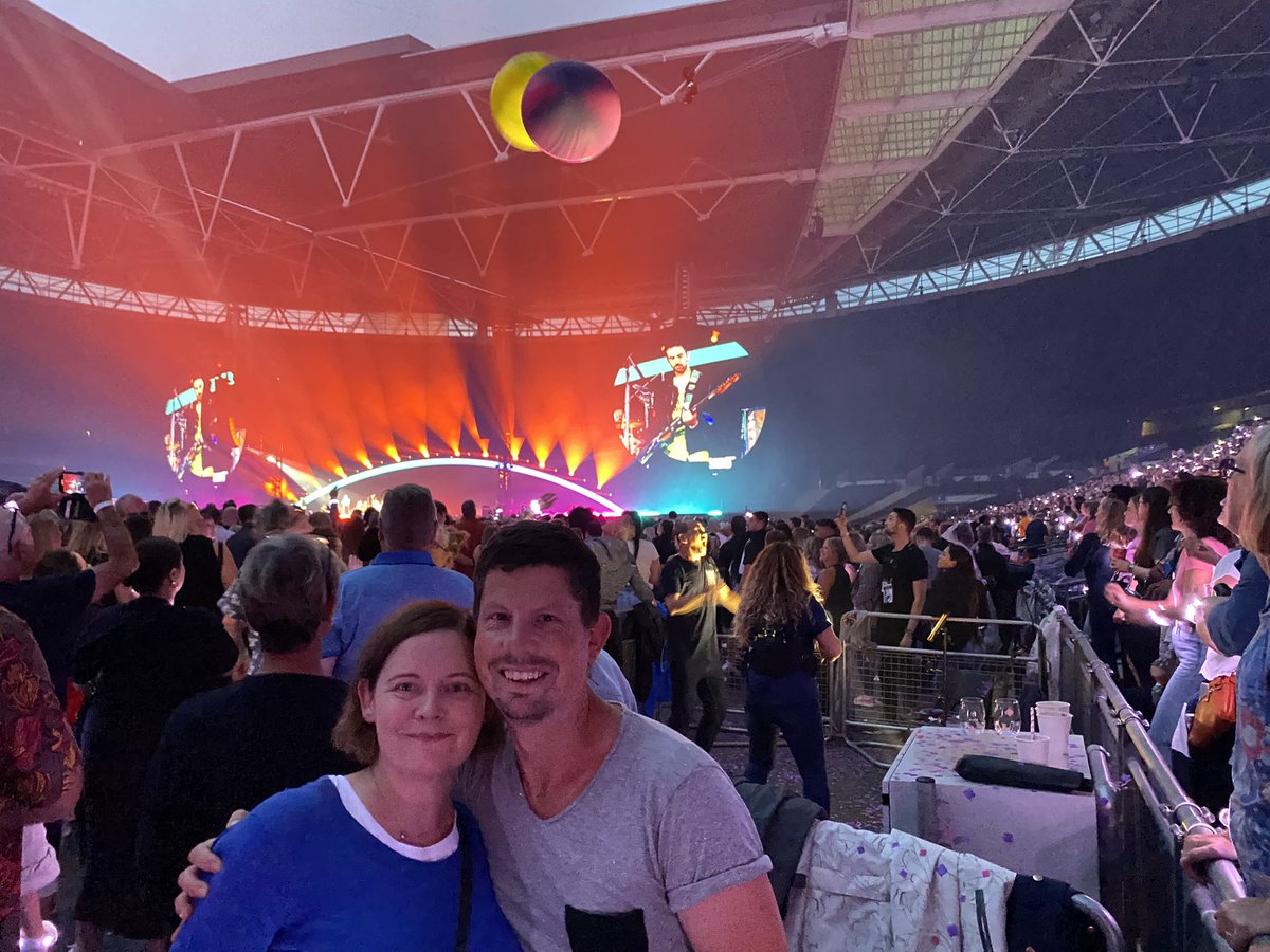 jonathanfurness's tweet photo. Coldplay live at Wembley https://t.co/hw75HMiS1H