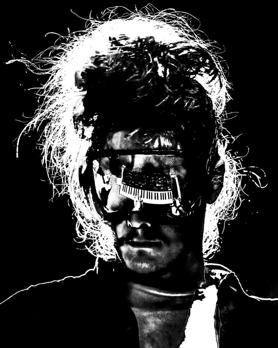 aidansvision's tweet photo. @therealmikedean I’m a Denver concert photographer &amp; been a huge fan for years! I was really hoping there was a chance I can shoot for you at The Weeknd’s Denver show tomorrow, check out my work and I’d be forever greatful 🙏🏽 https://t.co/bIchX1uNbZ https://t.co/aoLV4wYp8q