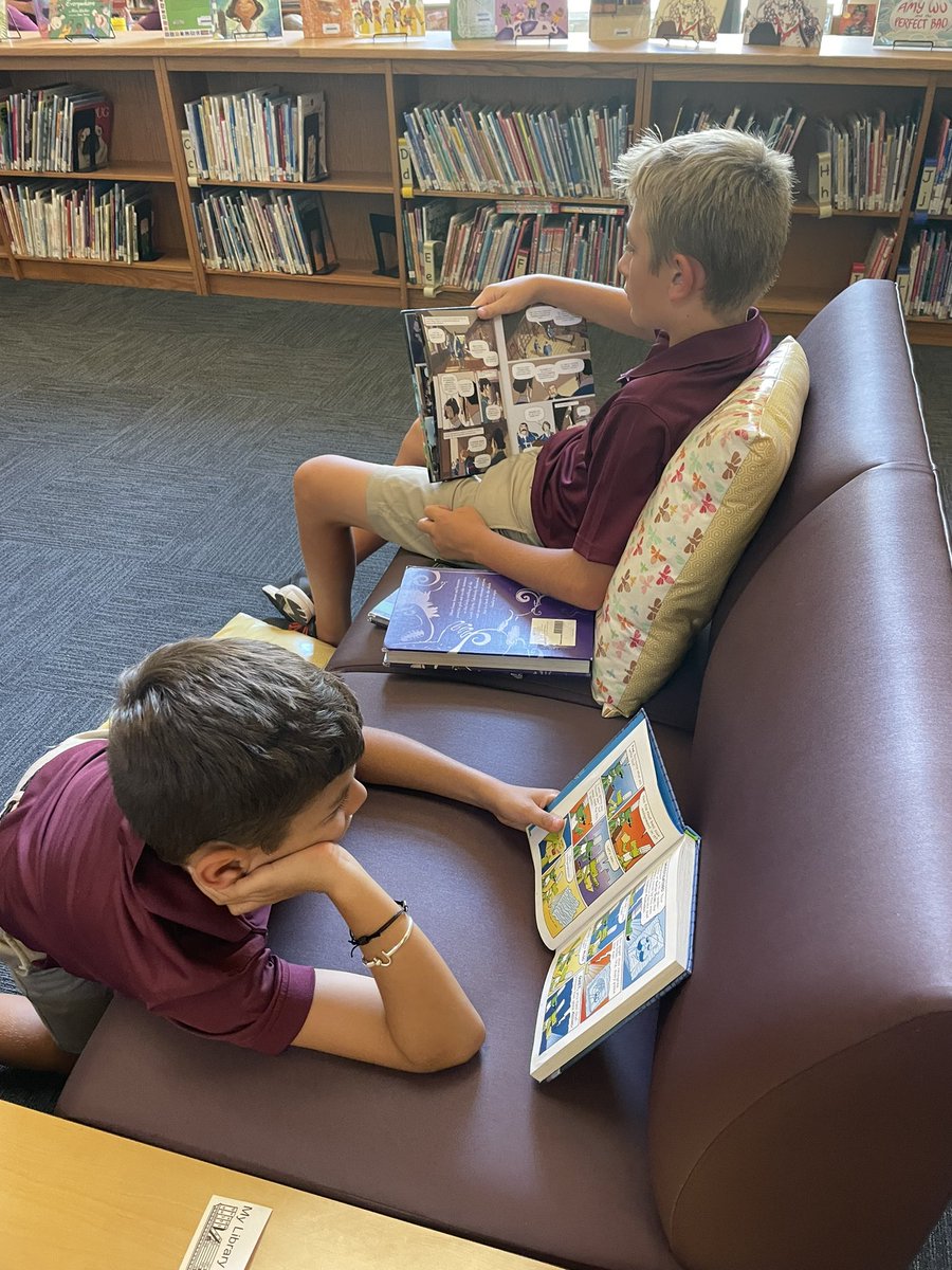 ibmisstitus's tweet image. Laughter, smiles, &amp;amp; lots of READING!! The Bradley Library welcomed back our wonderful students today!😍📚 #waexcels #wabradleylibrary @WABlacksmiths