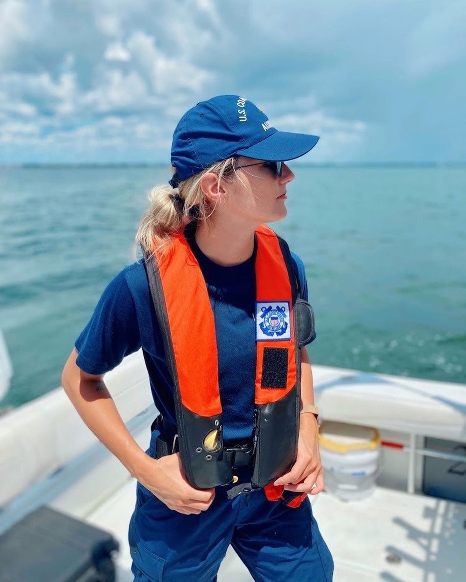MCPOCG's tweet photo. Today’s #WhatsGoodWednesday highlights #AUX Amber Porter of USCG Sector St Pete. She earned Pollution Responder quals &amp; 4 other pollution &amp; ICS quals, organized an underway SAR drone demo for 12 children of fallen Veterans, &amp; coordinated a 9/11 memorial stair climb event. BZ!🇺🇸 https://t.co/M0hVqVffJN