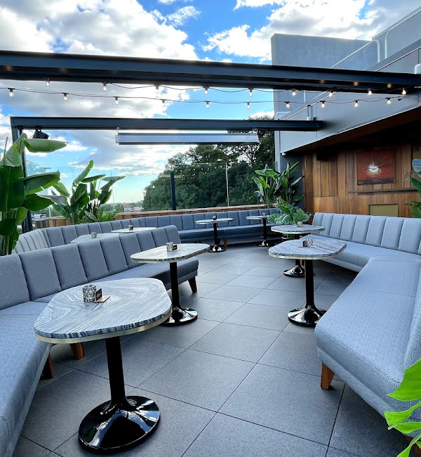 SndInvstmnt's tweet photo. Our team recently completed audio design and install at @westin's Concourse Club, an upscale rooftop lounge at Element New York Hotel. The space now has @funktion-one speakers, Full Fat Audio amplifiers, and BSS processing for clearer, more natural audio.
#audioinstall #events https://t.co/o9oUOQWGIB