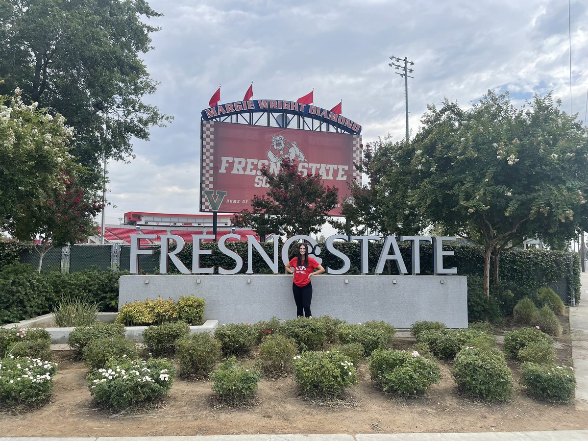 It’s official! Congratulations to 2023 Madison Rey and family on her commitment to Fresno State University ❤️💙 We are so proud you Maddie! Thank you <a href="/StacyMayJohnson/">Stacy May-Johnson</a> for the opportunity! #GoDogs #PrideOfTheValley @MadisonRey2023 <a href="/FresnoStateSB/">Fresno State Softball</a>