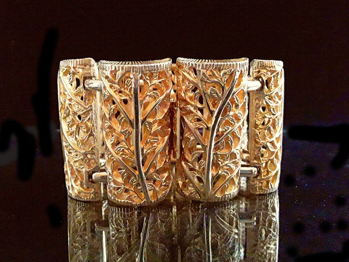 renaissancefai's tweet photo. LUCIEN PICCARD Floral Filigree Bracelet, Gold Plate, 7 Columns, Chunky Vintage https://t.co/gQ7RSrsL3k #gold #floral #no #women #largechunky #lucienpiccard #linkbracelet #goldplategoldtone #designer https://t.co/g2FeYSe4Sw