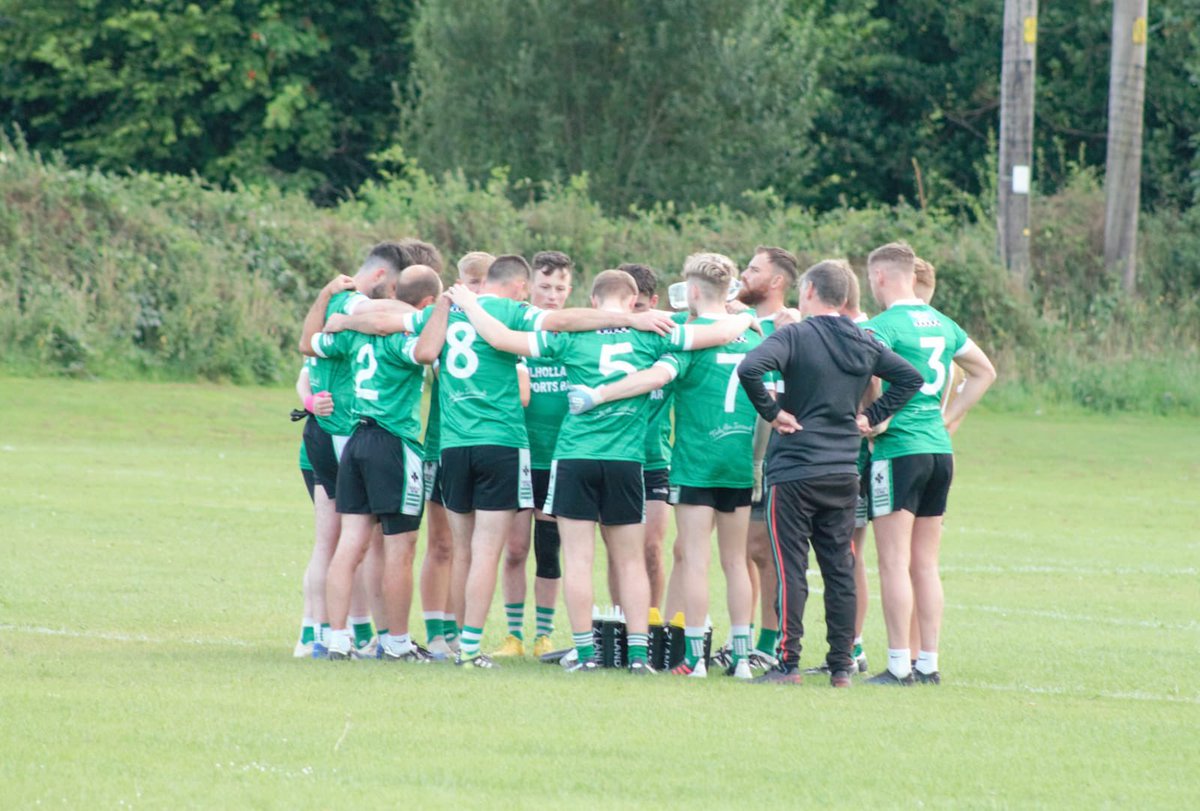 AughlisnafinGAC's tweet photo. We are very pleased that @mulhollandspub continue their long standing support of our senior team.

We are also pleased to have Local Taxis as our back of shirt sponsor and Taste of New York Pizzeria as our sleeves sponsor

#SupportOurLocal 🍷 
#KeepItLocal 🚖 
#EatLocal 🍕 

#UTF https://t.co/mPWUBAdmEJ
