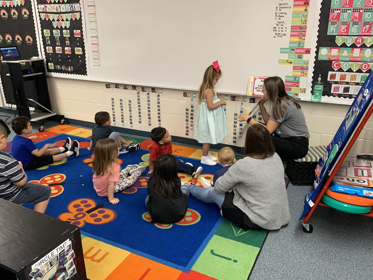 lrfurlow's tweet photo. I 💙💙💙 the first day of school! #bisdpride #bconnected #believeinspireempower https://t.co/GpyRXrtgYy