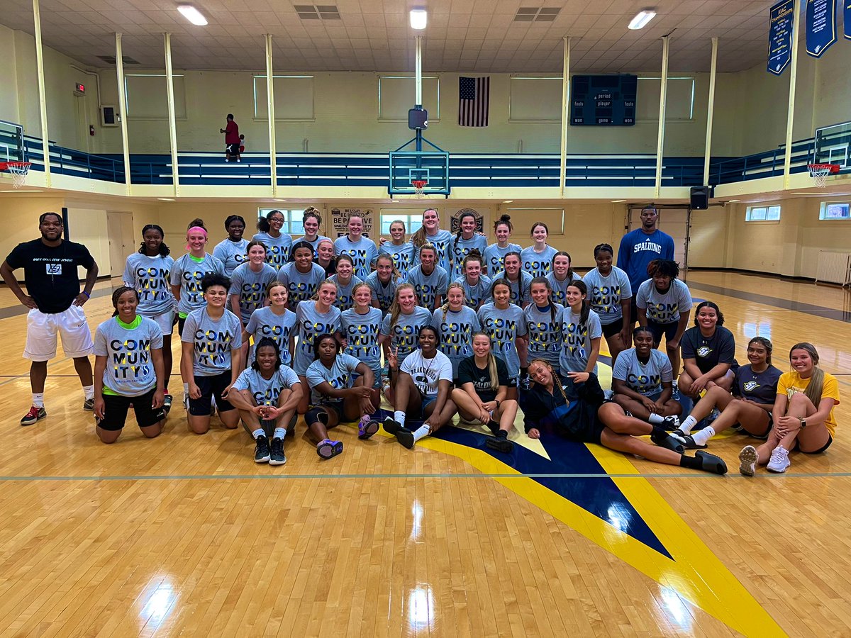 We had some serious hoopers at Elite Camp this weekend❕The energy was off the charts 💯❕We definitely found some future 𝙂𝙊𝙇𝘿𝙀𝙉 𝙀𝘼𝙂𝙇𝙀𝙎❕🦅💛