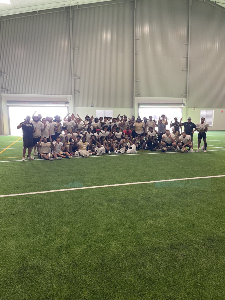 JCastilloHFC's tweet photo. ⁦@LEISDAthletics⁩ ⁦@leisd⁩ https://t.co/r58zvwUn8i