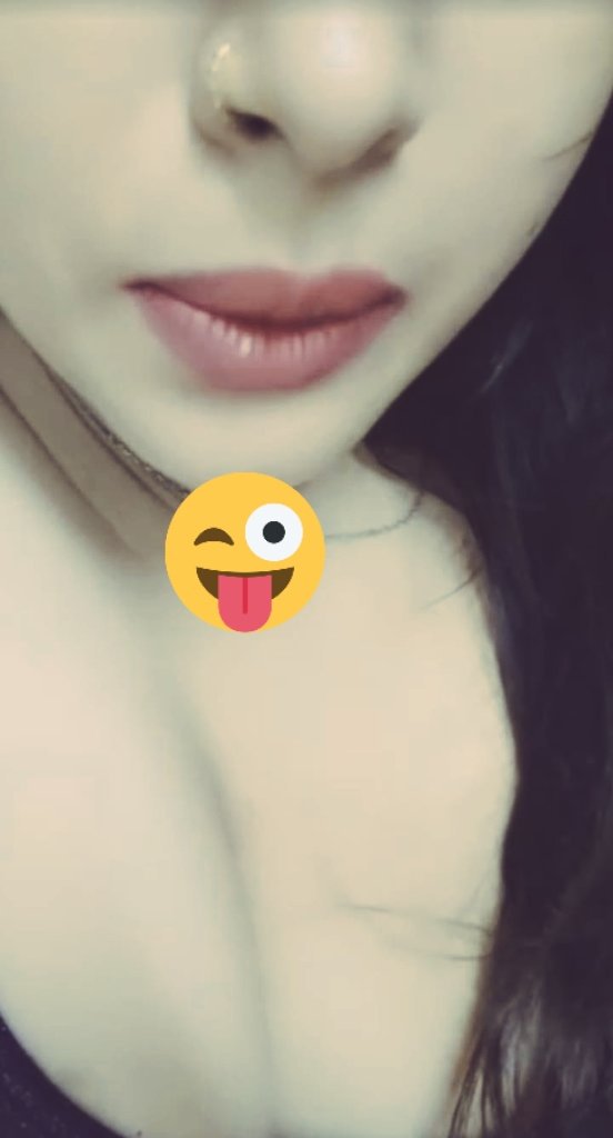 RedHunkRony's tweet photo. Get blowjob by this lips 💋 is a lucky gift.... https://t.co/QX9nccDVhv
