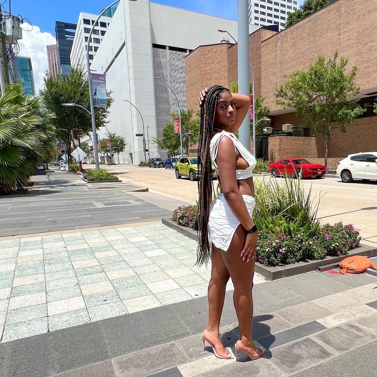 lawdenisee's tweet photo. Wasssgoood 🖤
I’m Lawren but call me Law.
-4th year (tOSU 22’)
-Pol Sci major (Pre-Law)
-ΔΣΘ 🔺
-Event Coordinator for NLYPD
-404📍
Ig @ lawdenisee
#bOSURollCall #bosu22 https://t.co/aBZU8Fb0fR