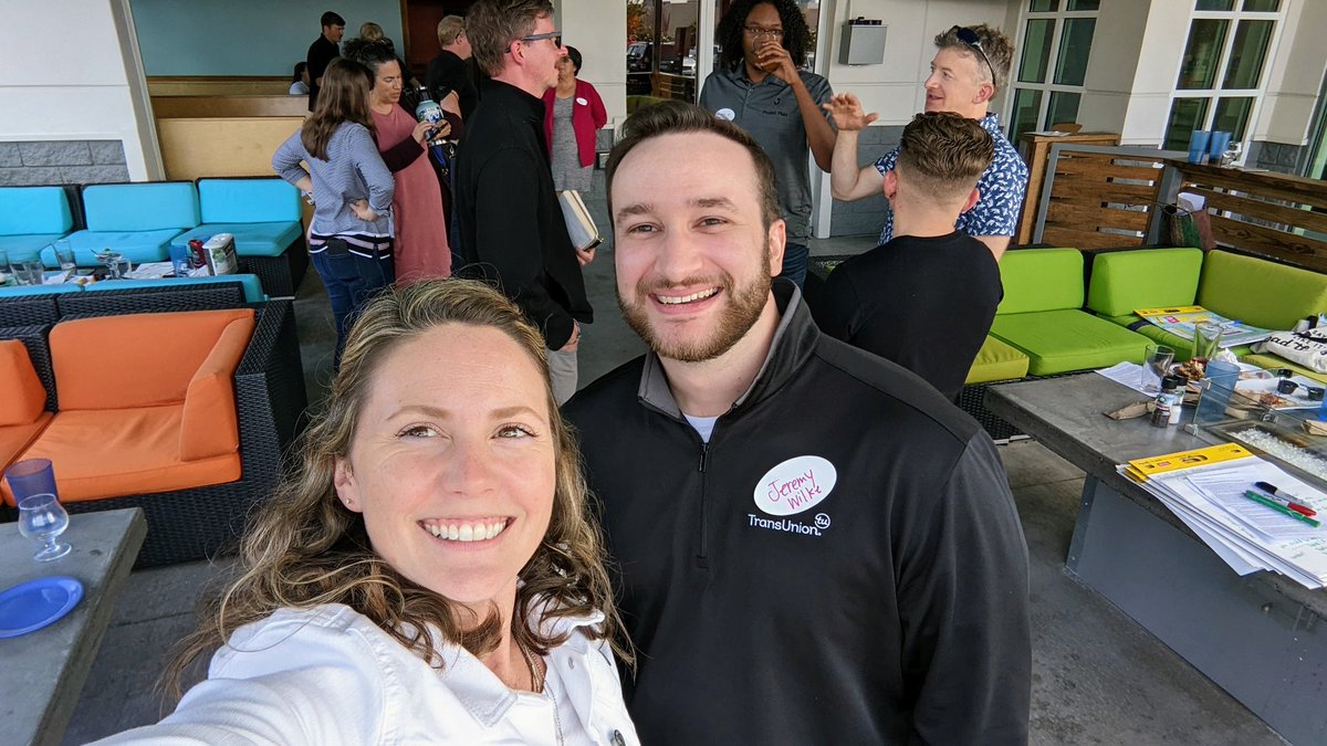 ashleighbaber's tweet photo. It was so great to see some @JMUChemistry alums today! Special shout-out to #BaberLab alum, Jeremy Wilke '18!! https://t.co/yQzUm1FUcw