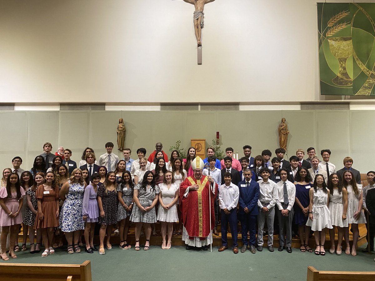 BpOlsonFW's tweet photo. Congratulations to the 60 newly confirmed Catholics at Saint Vincent de Paul Catholic Church in Arlington. ⁦@NolanCatholic⁩ ⁦⁦@urkhsprincipal⁩ ⁦@ArlingtonISD⁩ ⁦@MartinHigh⁩ https://t.co/fi04uVxpvk