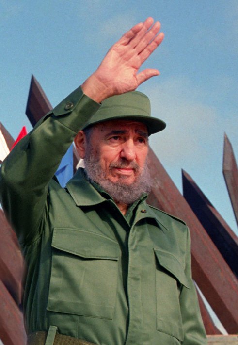 SheltonValton's tweet photo. Hombre los agradecidos te acompañan,como anhelaremos  tus hazañas ni la muerte cree que se apoderó de Ti              #FidelPorSiempre                               #CubaPorLaPaz                                  #PuntaDeVanguardia                            #ServicioALaPatria https://t.co/RljZSzwGSf