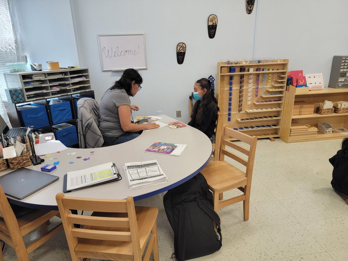 veronica_sias's tweet photo. What do you observe during morning circle? This is a time for the classroom community to come together and greet one another. It's also a time where the teacher reviews concepts such as calendar, time, and weather and/or introduce a new work or group lesson. @TransformDISD https://t.co/wtQZycOTDm
