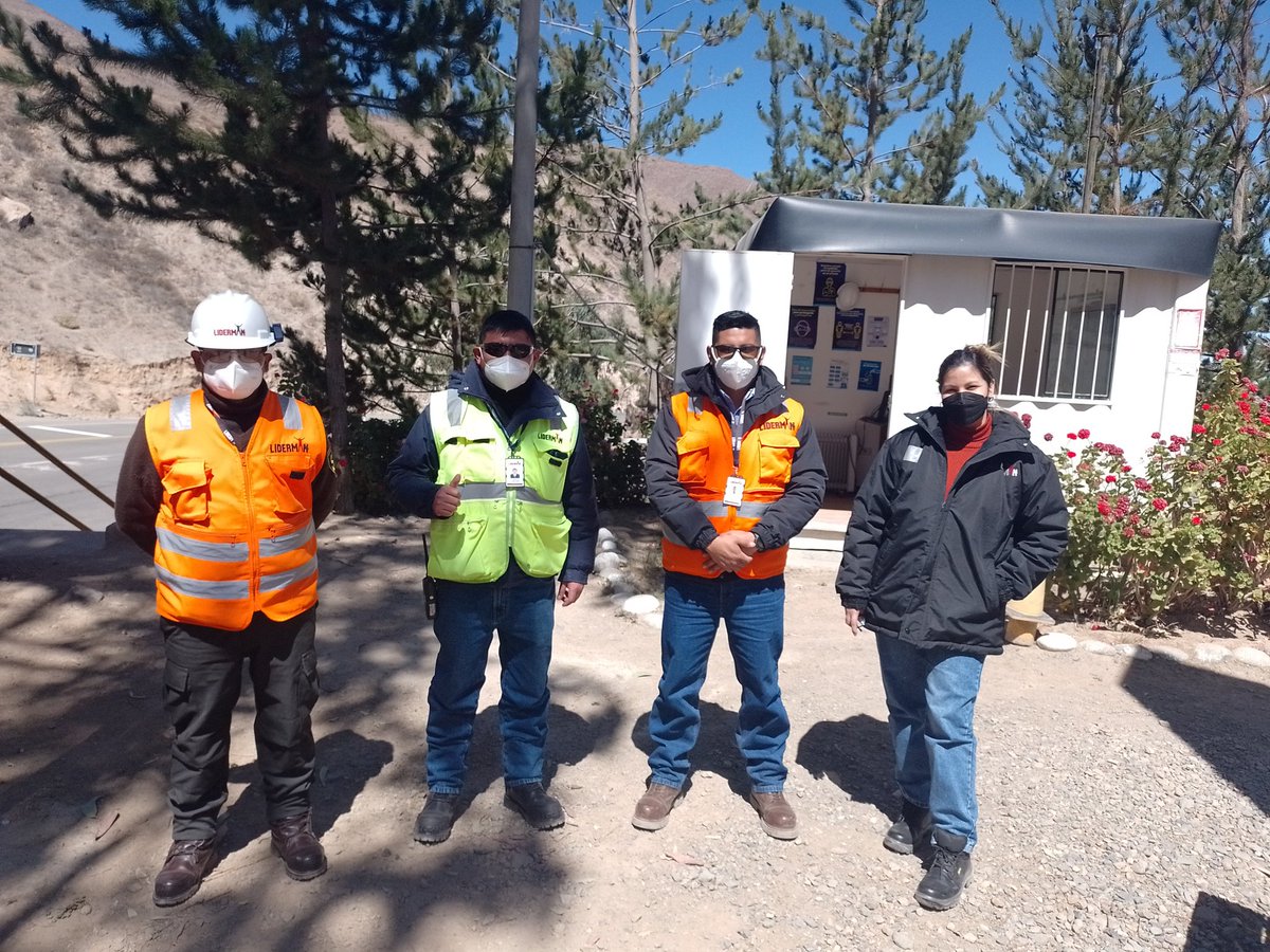 JSalazar_adc's tweet photo. Visita a importante cliente minero en Tacna, reforzando la cultura Liderman y supervisando nuestras operaciones. https://t.co/2jjZ6IugSU
