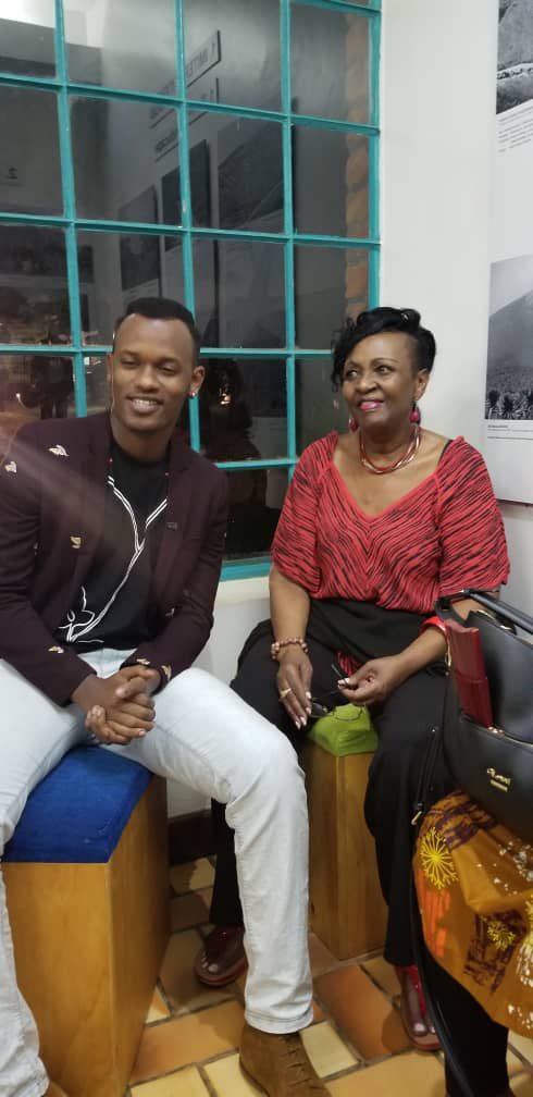 Mwana wanjye <a href="/yvanburavan/">Yvan Buravan</a> 😍…..
Ugiye kare bikabije, unteye agahinda kenshi… 😭Twaramenyanye, turakorana… IMANA ikwakire mu ntore zayo🙏♥️