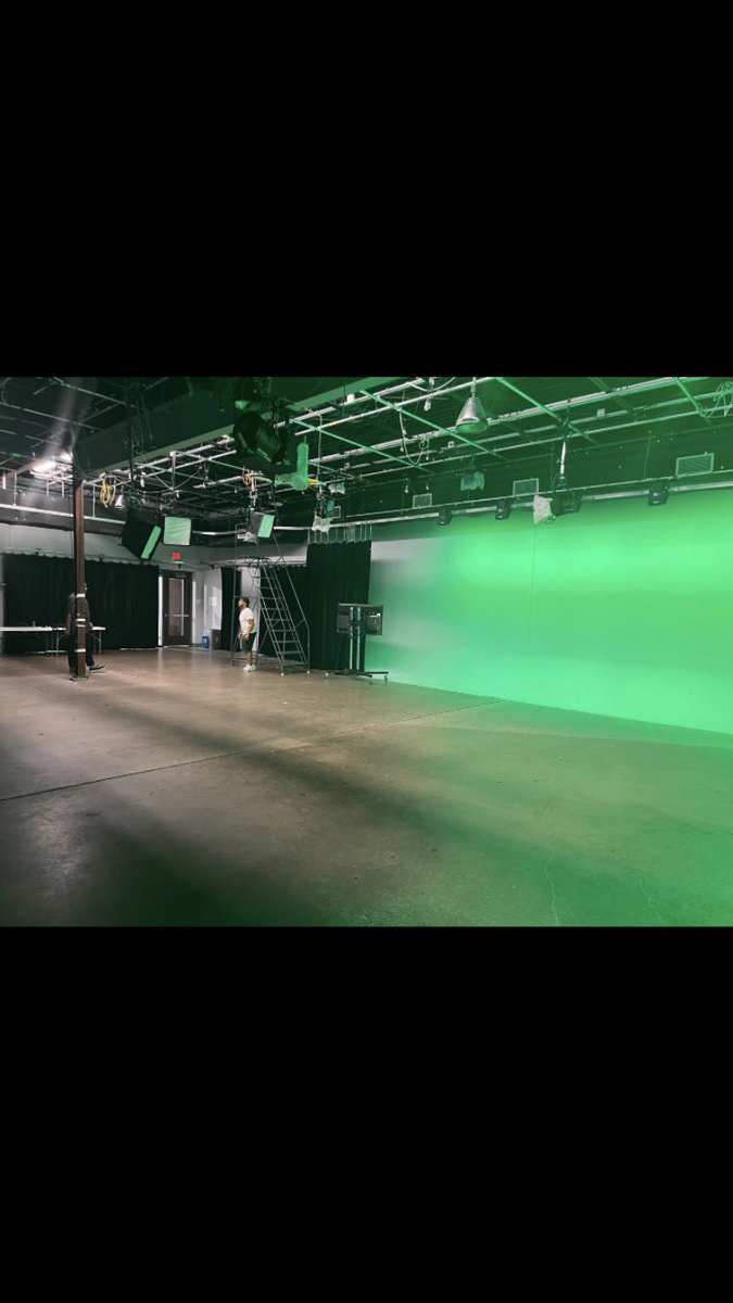 LEMetaversity's tweet photo. 🎬🌟 Show Time🌟🎙

Adding value &amp; more unique utility.
     “The LEM army awaits you”

👍Like &amp; RT to claim your legacy
🔔Turn on bell notifications 

#NFT #RealEstate #CashFlow #UtilityNFT #MagicEden #Entrepreneur #Legacy #Wealth #Leverage #Velocity https://t.co/8zwDy32ljI