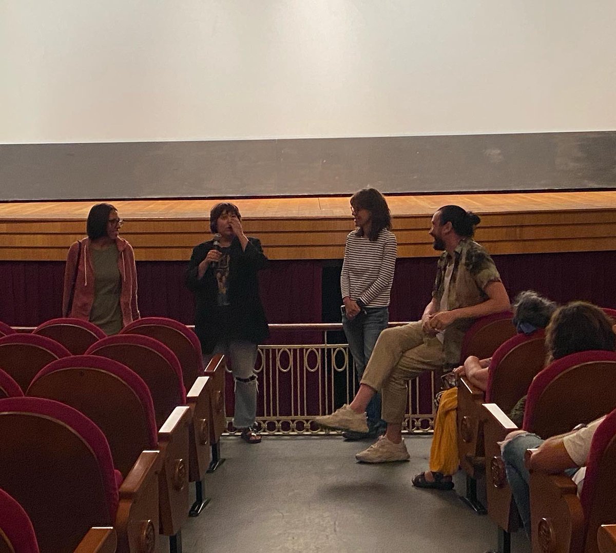 tarazonacine's tweet photo. 🎬 Acabamos de terminar la quinta sesión de largometrajes de esta edición. Han venido a presentar ‘Pijamas espaciales’ su directora @Clarazaro, y los actores @davidpareja y @MarionaTeres.

#tarazonacine2022 #festivaldecine https://t.co/xFzH7L0DWk