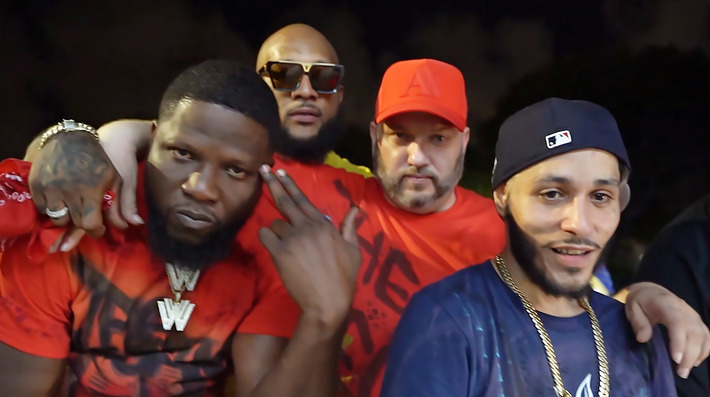 PaperChaserBlog's tweet photo. New Video Alert! Eto x Nyce Da Future Ft. Big Twins (IM3) - Fit For The War (Prod. By Eto) (Dir. By Sinematic) (Forever Mobbin LP) (@FutureNyce @EtoMusicRoc @BIGTWINSQB) https://t.co/yseK0RM2kf https://t.co/TJX8Snfntu