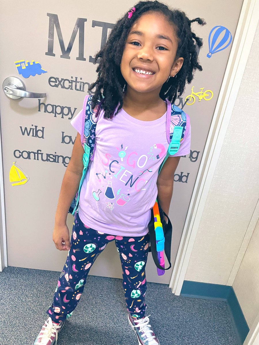 MsLeighaB's tweet photo. When you wear your ‘STEM outfit’ because you’re hoping to go to @oce_stem today💜🤞🏾👩🏽🔬 & you actually GO TO STEM!!! And thennnnn you see your favorite teacher @BBE_STEM after school🤯🫶🏾 #DayMADE #HappyBlueJay https://t.co/imUjG5feCi