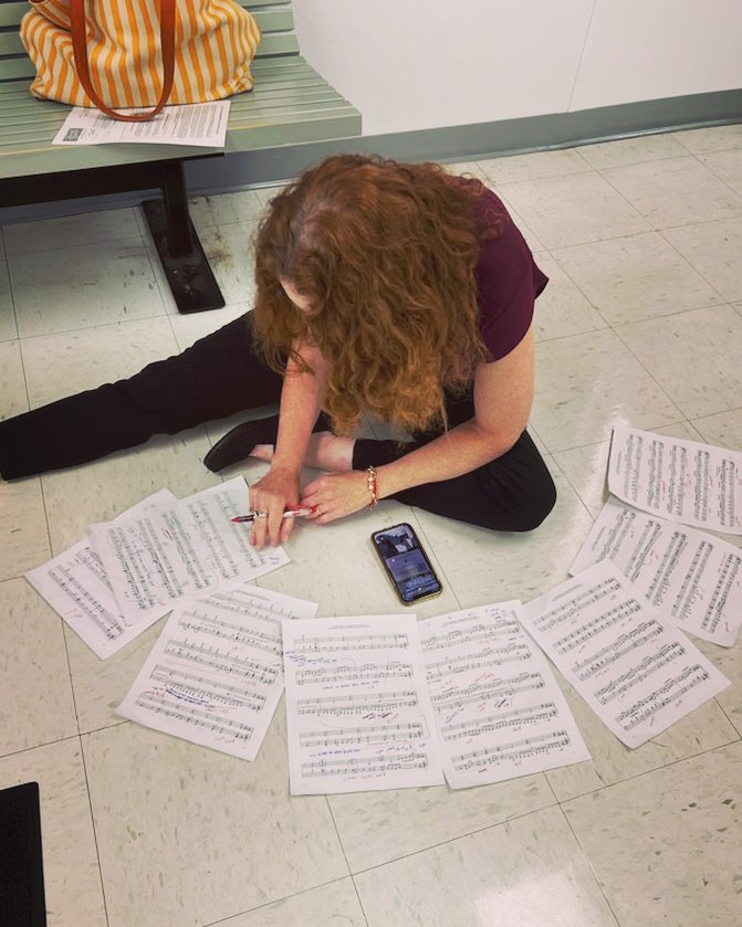 robinspielberg's tweet photo. Just a composer at the Driver's License Bureau...nothing to see here :) (My daughter snapped this as we were waiting because she thought it rather hilarious). #keepgoing #keepworking #useyourtimewell #dontwastetime #tempusfugit https://t.co/92hZ1cl7Mb