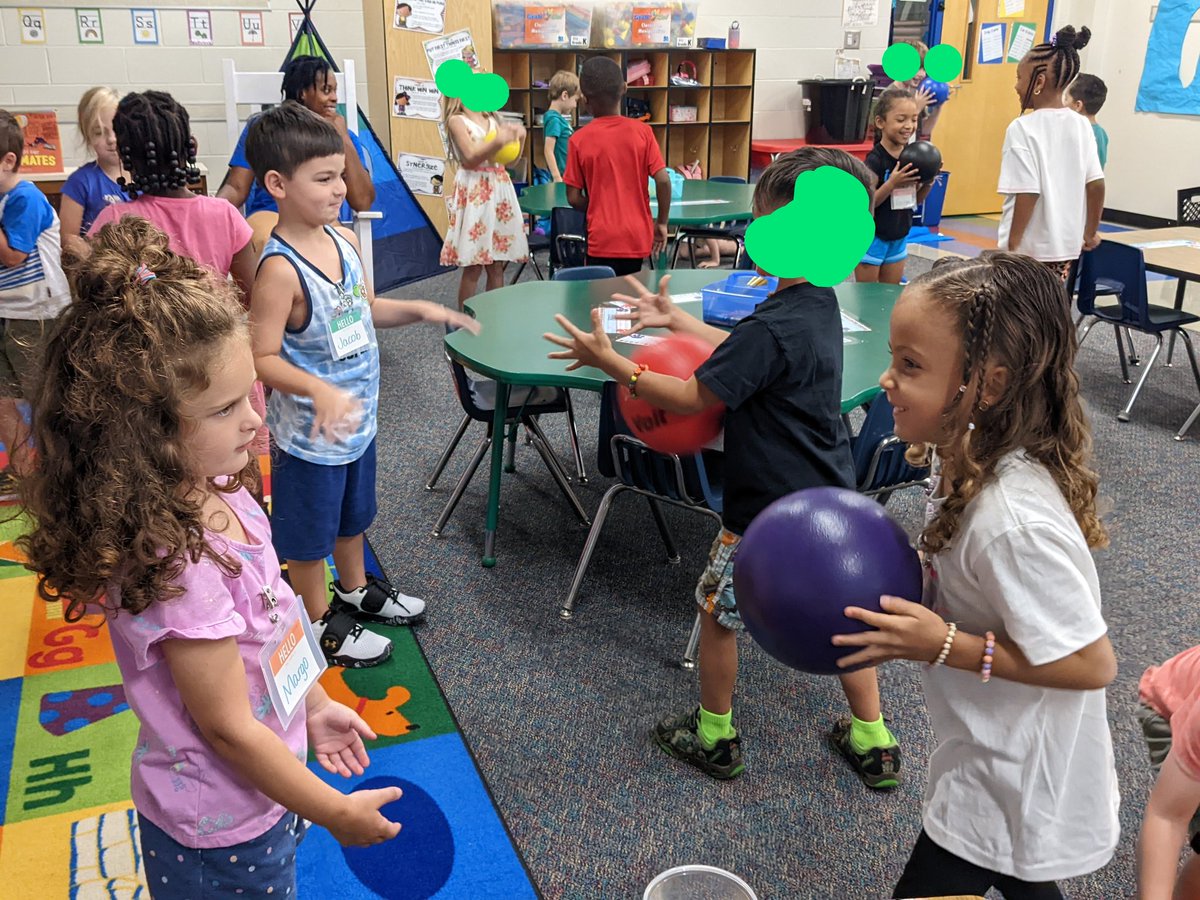 mcarter4409's tweet photo. We have been working hard this week to learn what it looks like to be proactive (I'm in charge of me). We read My Mouth is a Volcano &amp; made our own volcanoes. Played "silent ball" &amp; tried to have control with bubbles all around us! #Taylorsleads #LIM #Habit1 #k5watchusthrive https://t.co/R5u2feagtZ