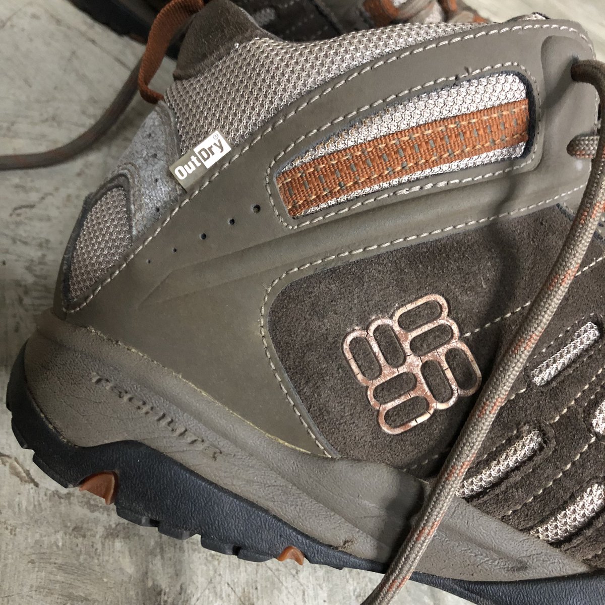 anggabegood's tweet photo. Columbia Granite Pass Mid Outdry
Made In Vietnam
Ukuran : 10 (UK9.5|EUR 44|28cm)
Bahan : leather and synthetic
Second Original
Kondisi : 7.5/10
Harga Rp450.000
#columbiasecond #sepatusecond #juasepatu #columbia #outdoor https://t.co/IWVHcKbeXa