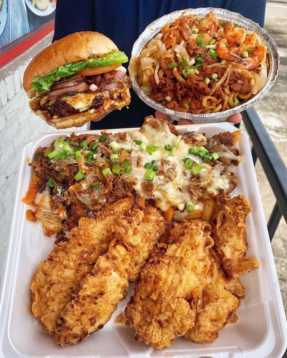 YPHoustonTX's tweet photo. Spicy Korean BBQ Boneless Wings and Korean BBQ Steak Burrito at Chimac in Houston 

10860 Cypress Creek Pkwy, Houston, TX 77070 https://t.co/hqxDVXhwvP