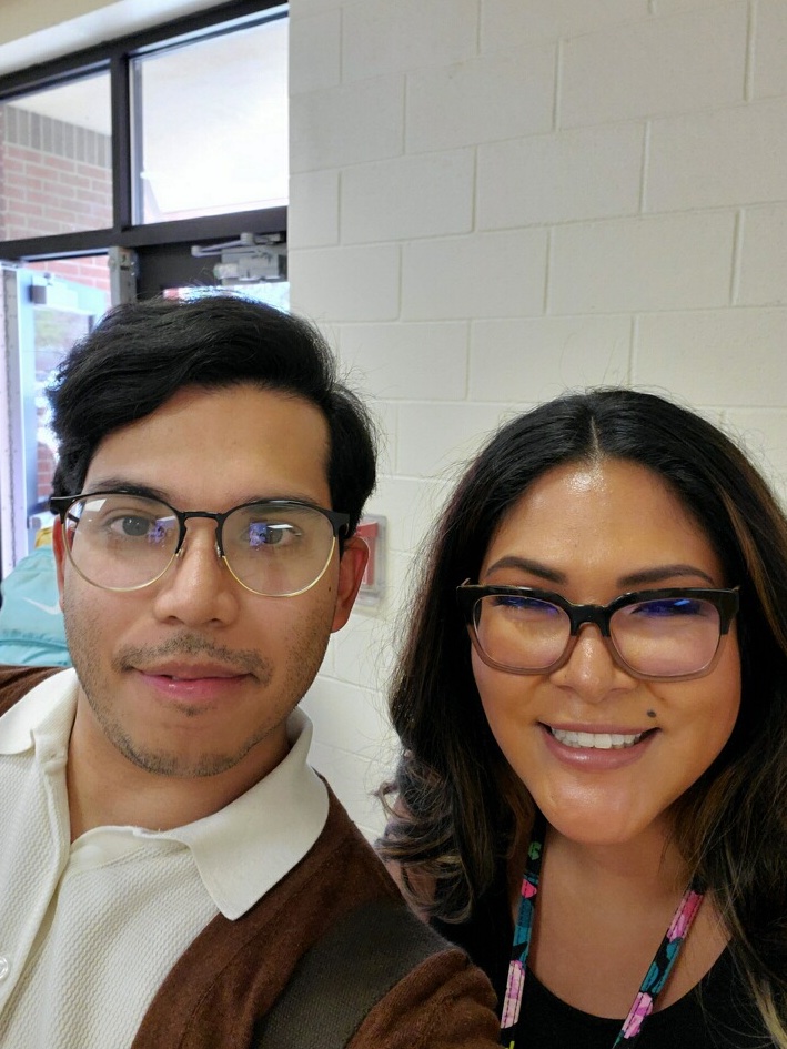 LurateTiffany's tweet photo. Had so much fun running into @MrJacobReyes today! Miss you already! https://t.co/hoRHrqmJt8