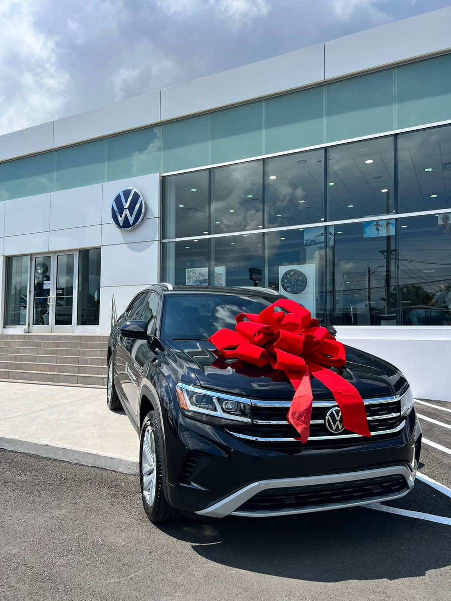 OverdriveNewsPR's tweet photo. Bella Group junto a Volkswagen North America donan un vehículo Atlas a la escuela técnica Mech Tech College; el donativo permite a los estudiantes entrenamiento y práctica con los módulos de la marca https://t.co/ttItETbZ1i
