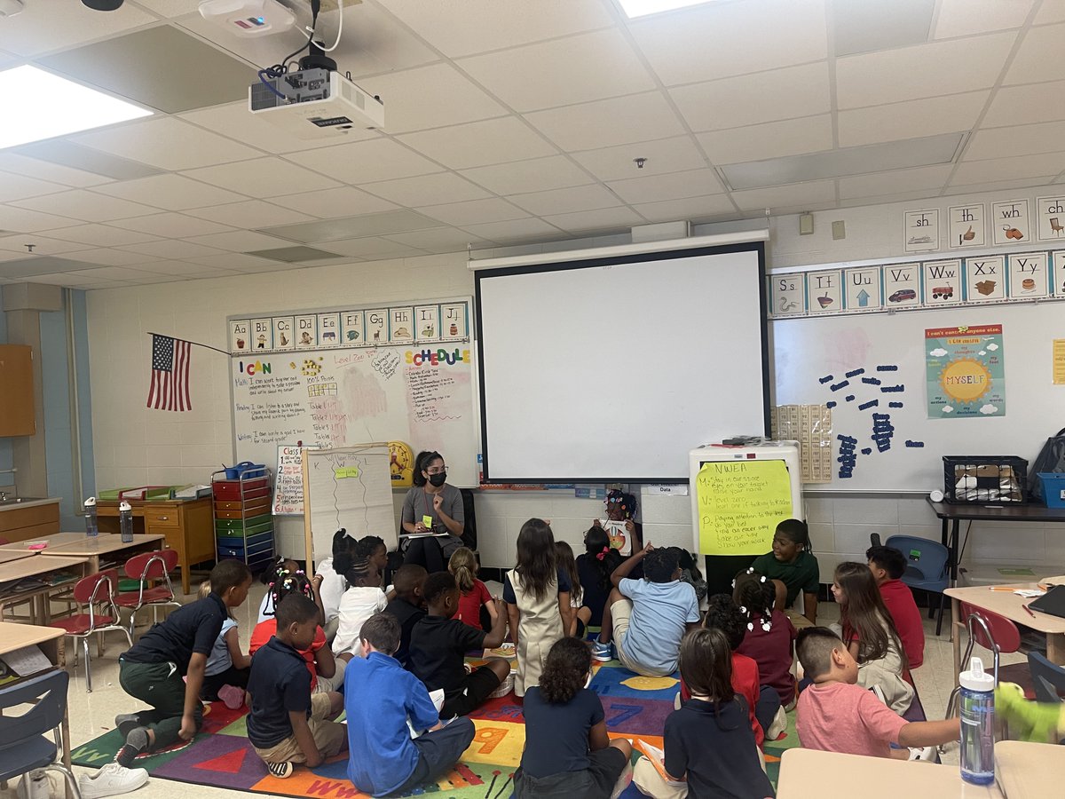 IPSABE88's tweet photo. Went into a couple of rooms today looking for student engagement. I observed lots of great things happening. Couldn’t capture it all. @Erob624 #TeamESRocks #ProvingWhatsPossible https://t.co/V2Feq6f31u