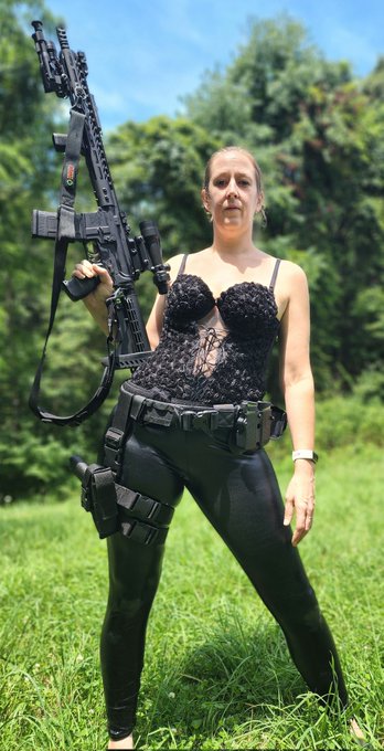 Fun times in the sun. Come check out what I get up to. https://t.co/8qaXaMKtW8<a href="/tag/newprofilepic"class="tags"><span>#newprofilepic</span></a>