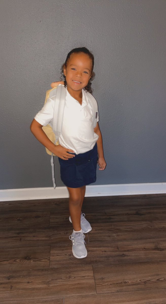 aley_stewart's tweet photo. Back to school 🤍 https://t.co/snWUed6zYg