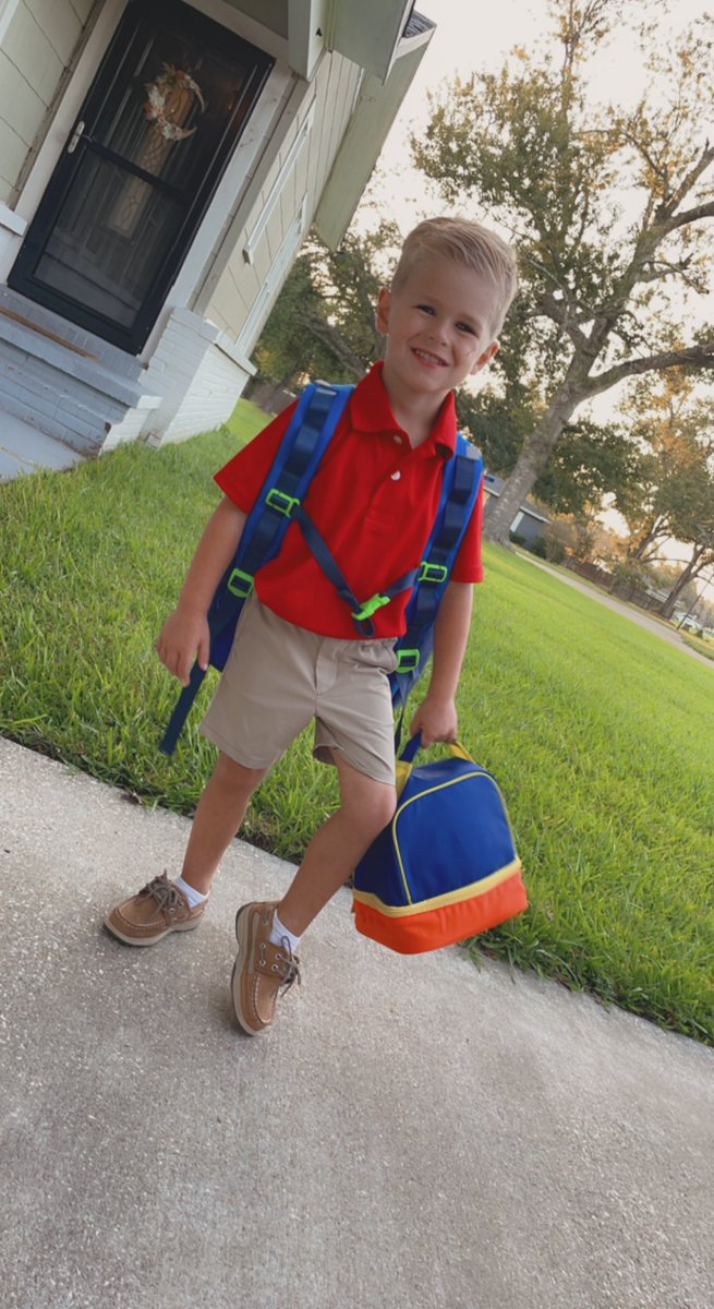 aley_stewart's tweet photo. Back to school 🤍 https://t.co/snWUed6zYg