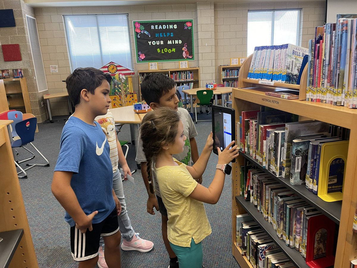 theranchlibrary's tweet photo. 4th Grade #VRBroncos compete in a library scavenger hunt using the app @GoosechaseEDU! 

Students answered questions, located sections of the library, and proved their work with pictures! Bonus points were awarded for creativity and teamwork!  @NEISDLibrary #neisdlibs https://t.co/N6N7Kct8rp