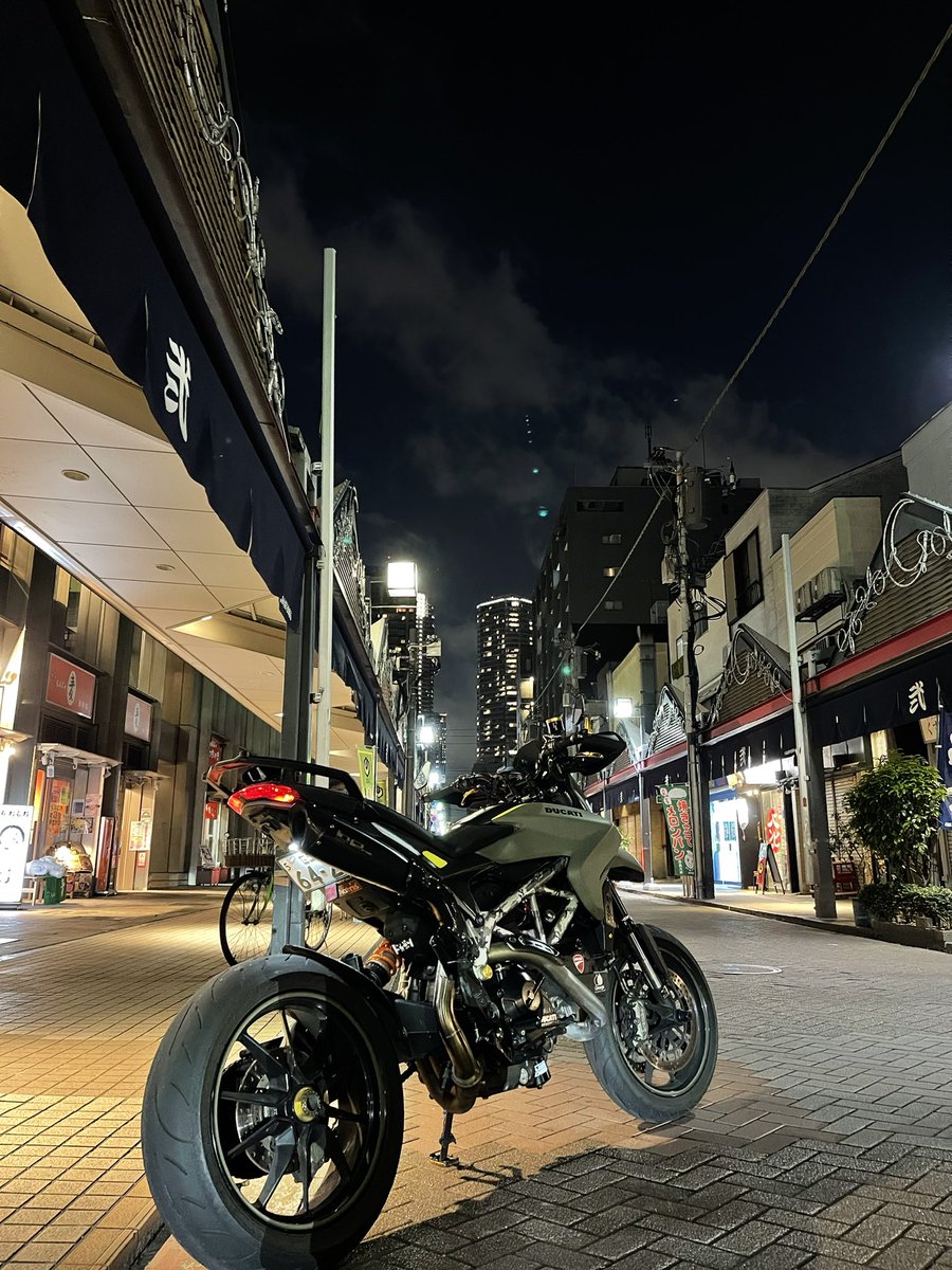 ハイパーの日
自慢のハイパーを晒せ
#ハイパーの日　#自慢のハイパーを晒せ　#hypermotard #hyperstrada #ducati