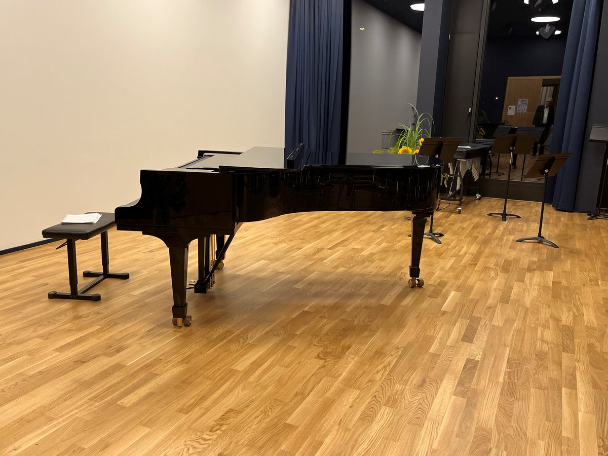 thomas_iten's tweet photo. Nach über 10 Jahren der Planung, der (politischen) Diskussionen, einem grossen Engagment aller und fast unbegrenzten Leidenschaft für die Musik, durften wir heute das neue Gebäude der #Musikschule #Bantiger der Stiftergemeinden #Bolligen #Ittigen #Ostermundigen #Stettlen eröffnen https://t.co/0HTdcduZYt