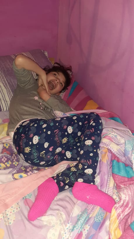 AnyColazo's tweet photo. Ailen Tiene 9 años,no puede ir a la escuela porq un remis que la llevaba le rompio la silla y no sirve mas,pasa acostada y no tiene como trasladarse. consegui esta silla en $25000, si 250 personas donan $100 la compramos ,nos ayudas? cvu0000003100087772732371 Alias FundacionFCNEA https://t.co/WhmNWXildg