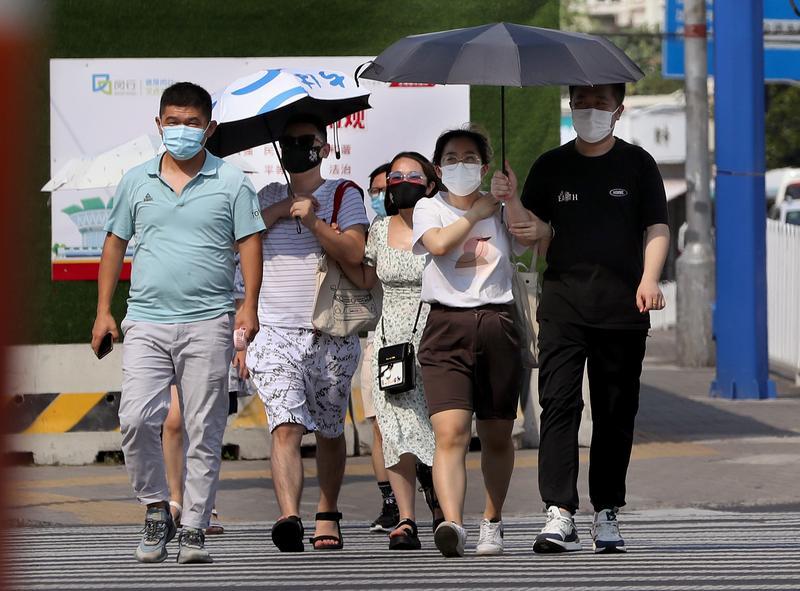 XinhuaItalia's tweet photo. L'intensità complessiva delle #ondate regionali di #caldo che hanno colpito la Cina dal 13 giugno è la più forte dal 1961, quando il Paese ha iniziato a effettuare registrazioni meteorologiche complete. https://t.co/SBUfCPxscs https://t.co/Z0tWLZMnMI