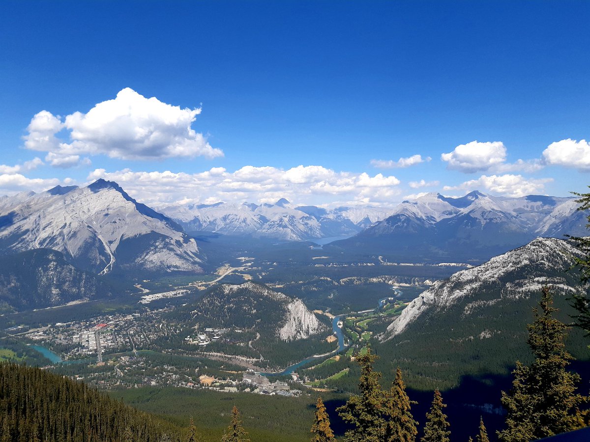 SarahBeddow1's tweet photo. Great (slightly scary) trip up Sulphur Mountain. So worth it for the views though! @BanffGondola @BanffNP @adebeddow https://t.co/TOtUiLmLr7