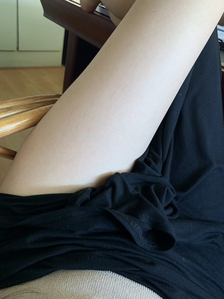 KaceDavidson's tweet photo. 今天温柔的风归功于昨天的雨～
＃制服 ＃同城 ＃面付 https://t.co/cp4WkMPGkc