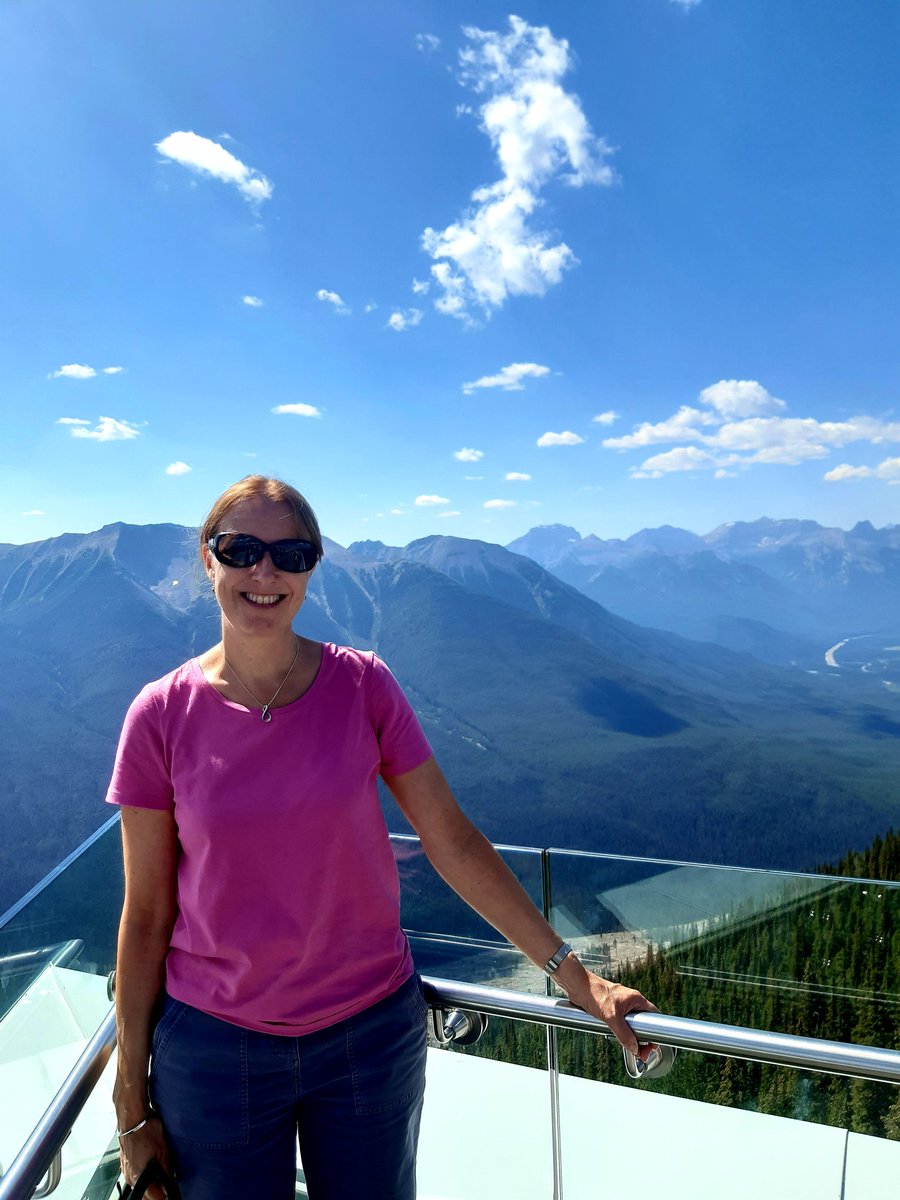 SarahBeddow1's tweet photo. Great (slightly scary) trip up Sulphur Mountain. So worth it for the views though! @BanffGondola @BanffNP @adebeddow https://t.co/TOtUiLmLr7