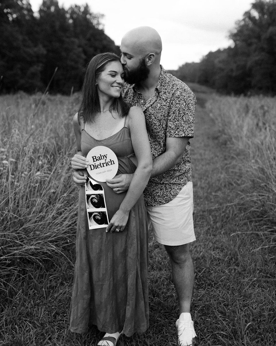 Chirpin_Brando's tweet photo. I’m gunna be a dad with the greatest wife/mom ever 💜 https://t.co/KU6HQYBNs7