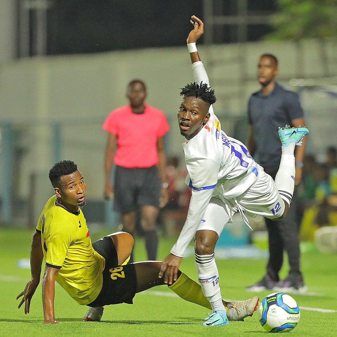 azamfc's tweet photo. Pointi tatu za kwanza kwenye mechi ya ufunguzi wa ligi. Well Done Boys 🎉

Tukutane Azam Complex Jumapili hii tukicheza tena dhidi ya Geita Gold.

@Yusufbakhresa  @AbdukarimAmin  

#weareazamfc #timuborabidhaabora https://t.co/2OAkB0WaVa