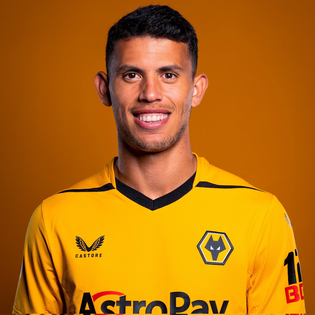 robbiexmeakin's tweet photo. 💛💙 #MN27 #WWFC https://t.co/x6nAlJFO5r