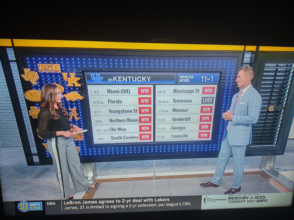 Michael11Morgan's tweet photo. @ChrisDoering has Kentucky going 11-1. Let's go @KySportsRadio https://t.co/Dw9q7Mu7yN