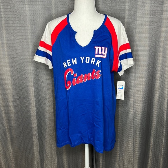 bluepugdesign's tweet photo. So good I had to share! Check out all the items I'm loving on @Poshmarkapp from @Smith_LoAva1 #poshmark #fashion #style #shopmycloset #nfl: https://t.co/NrTkZB2qnH https://t.co/sHHezbOIu9